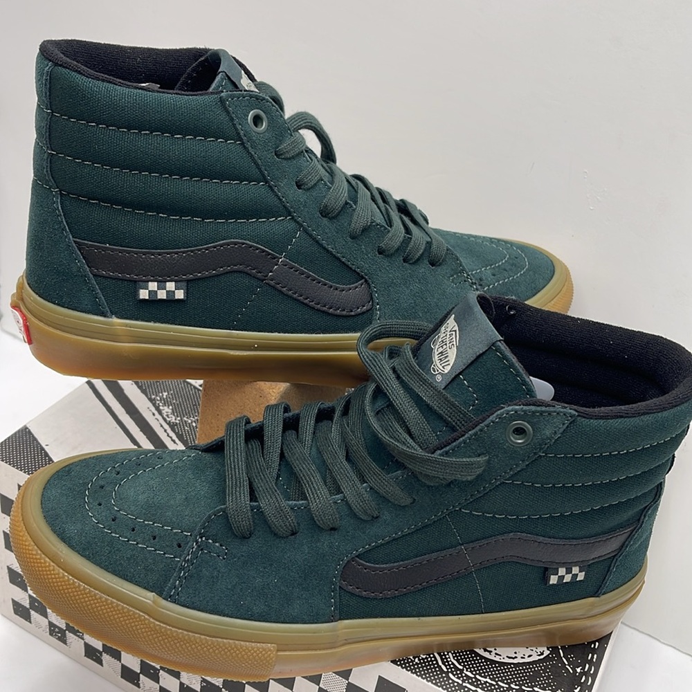 Vans Men’s Skate Sk8-Hi Green/Gum
VN0A2Z3317P
Sneakers - Picture 10 of 16